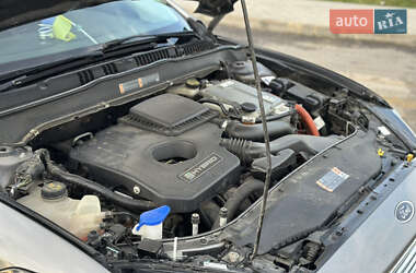Седан Ford Fusion 2013 в 