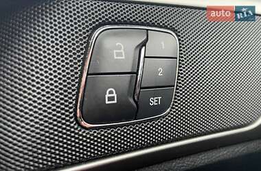 Седан Ford Fusion 2016 в 