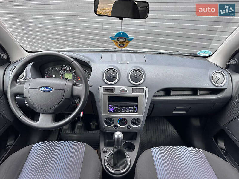 Хэтчбек Ford Fusion 2007 в Каменском