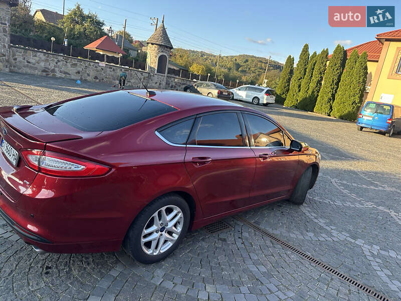 Седан Ford Fusion 2014 в 