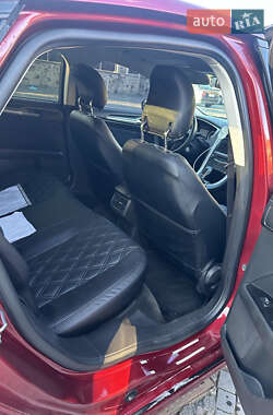 Седан Ford Fusion 2014 в 