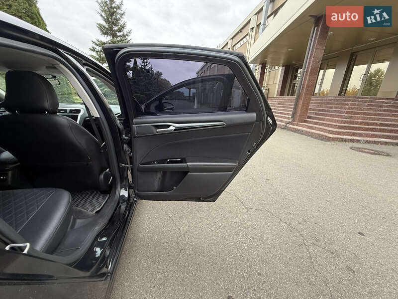 Седан Ford Fusion 2015 в Киеве