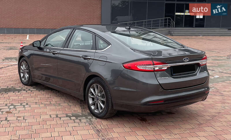 Седан Ford Fusion 2017 в Одесі