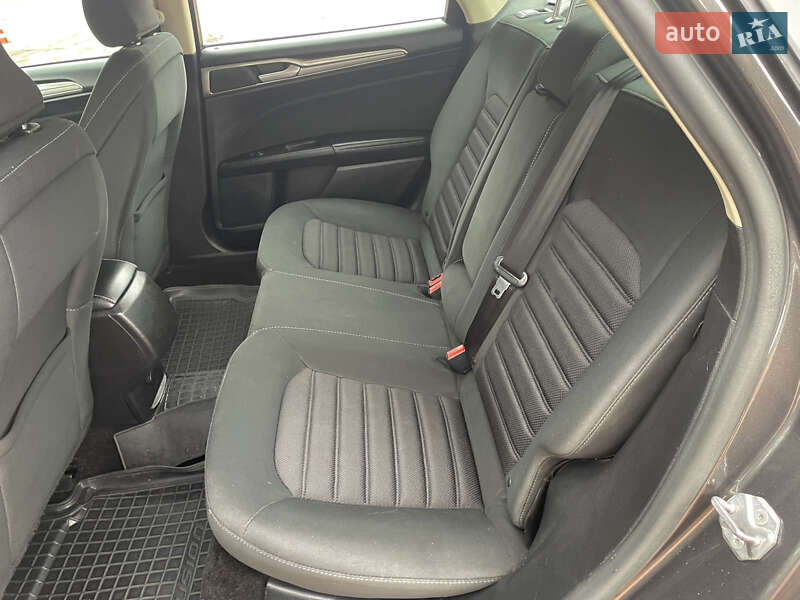 Седан Ford Fusion 2017 в Одесі