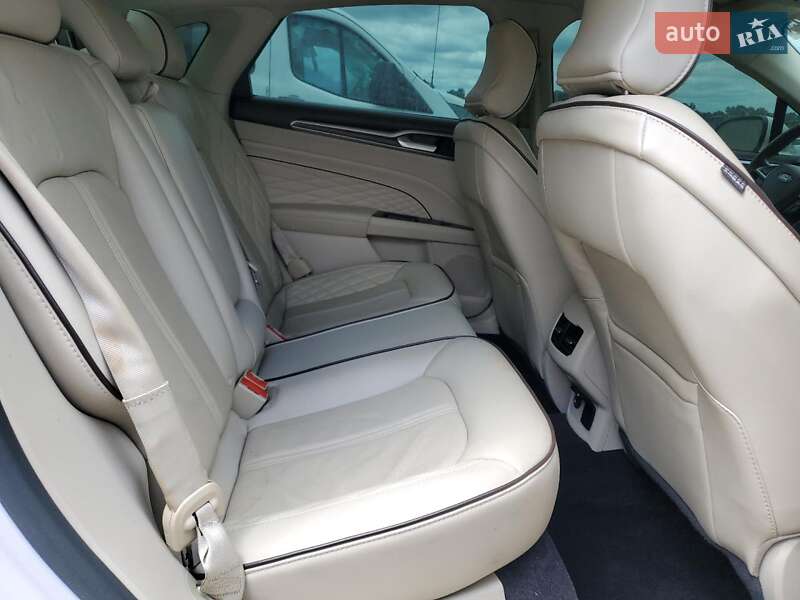 Седан Ford Fusion 2017 в Луцьку