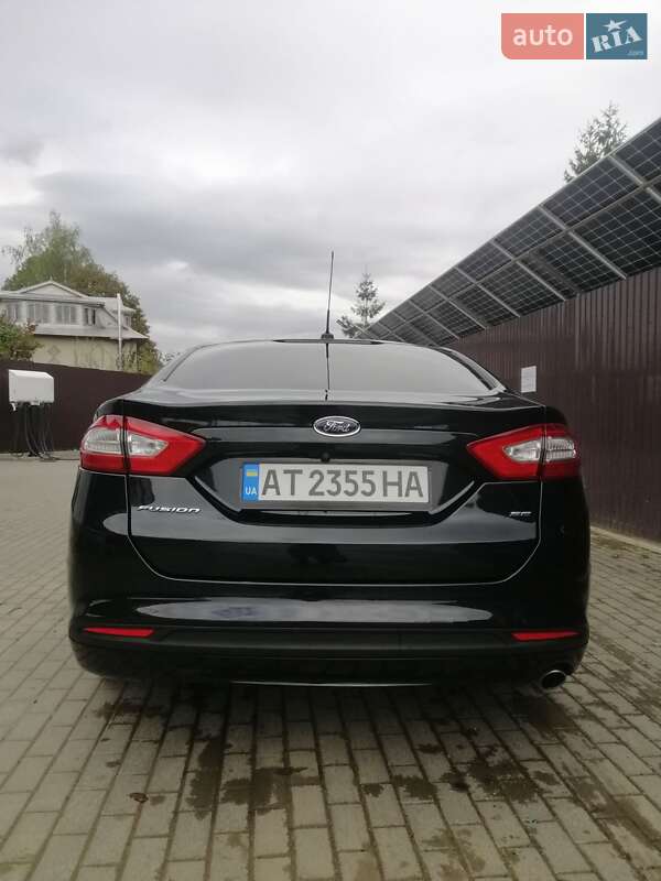 Седан Ford Fusion 2014 в Верховине