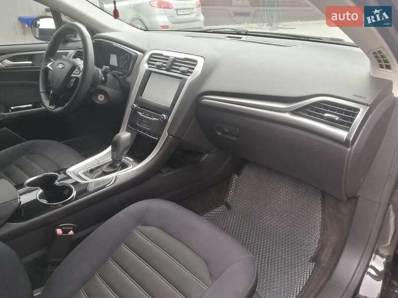 Седан Ford Fusion 2014 в Верховине