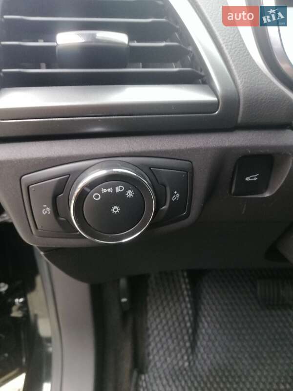 Седан Ford Fusion 2014 в Верховине