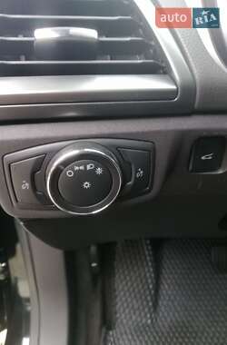 Седан Ford Fusion 2014 в 