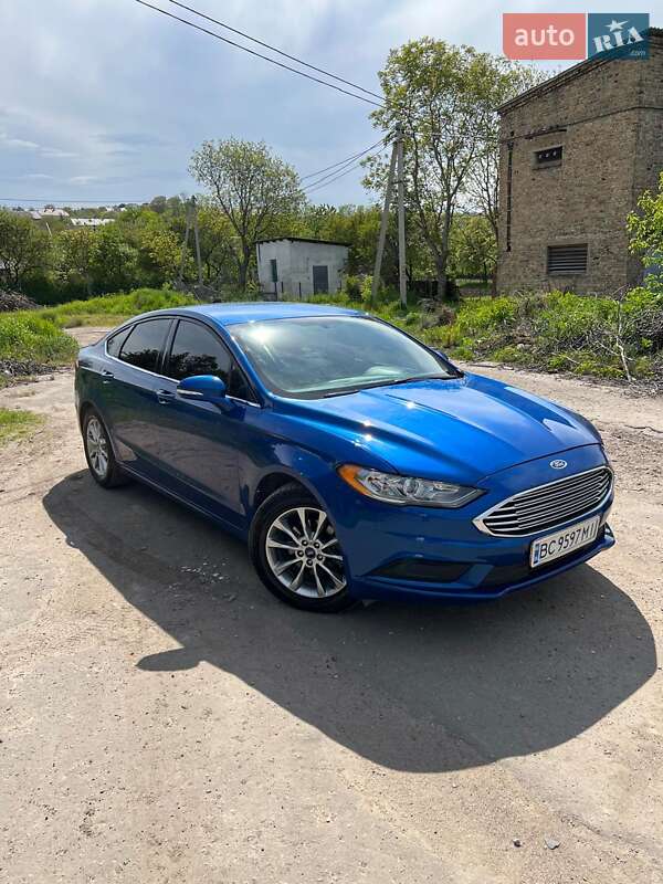 Седан Ford Fusion 2018 в Золочеві