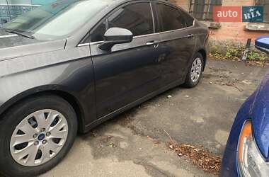 Седан Ford Fusion 2020 в 