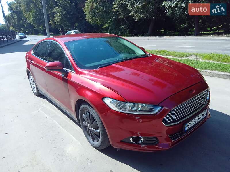 Седан Ford Fusion 2013 в Львові
