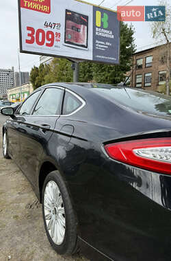 Седан Ford Fusion 2014 в 