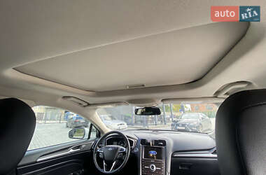 Седан Ford Fusion 2019 в 