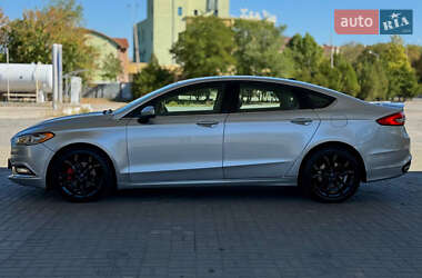 Седан Ford Fusion 2017 в 
