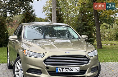 Седан Ford Fusion 2012 в 