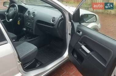 Хэтчбек Ford Fusion 2006 в 