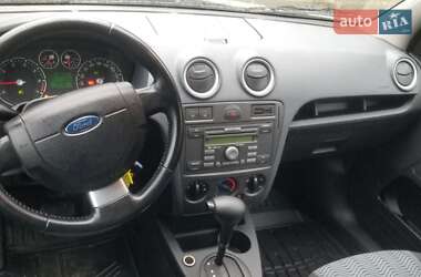 Хэтчбек Ford Fusion 2006 в 