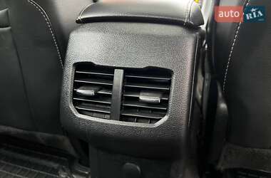 Седан Ford Fusion 2019 в 