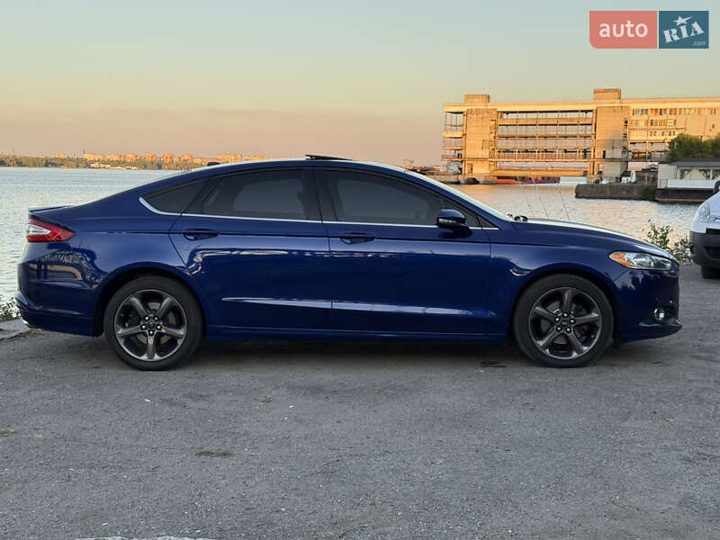 Седан Ford Fusion 2014 в Дніпрі