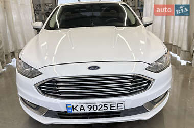 Седан Ford Fusion 2018 в 