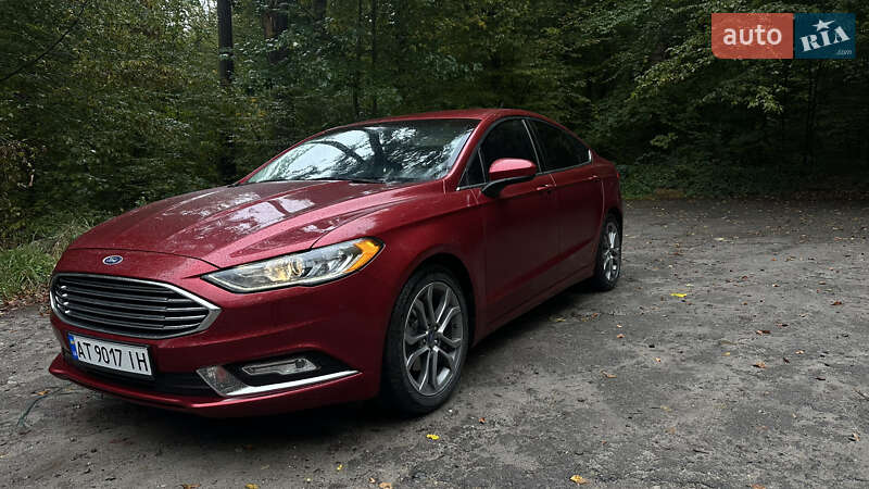 Седан Ford Fusion 2016 в 
