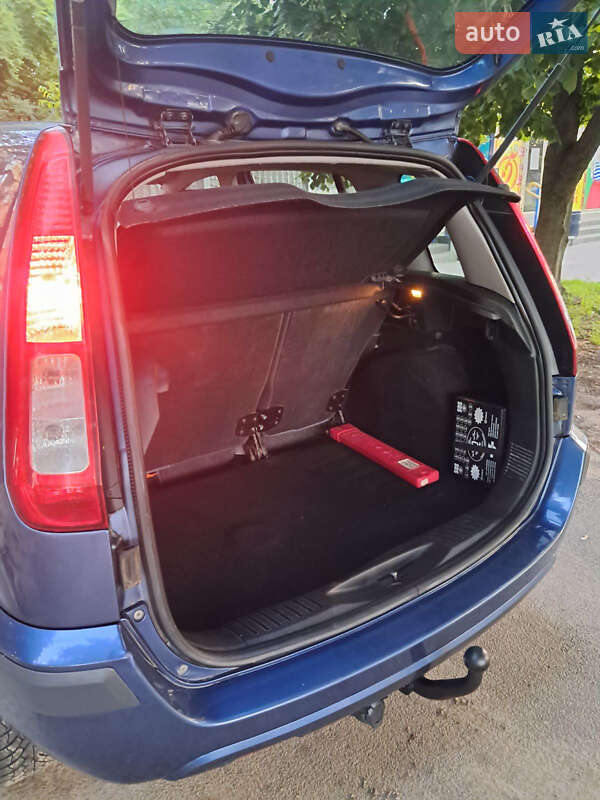 Хэтчбек Ford Fusion 2006 в Прилуках