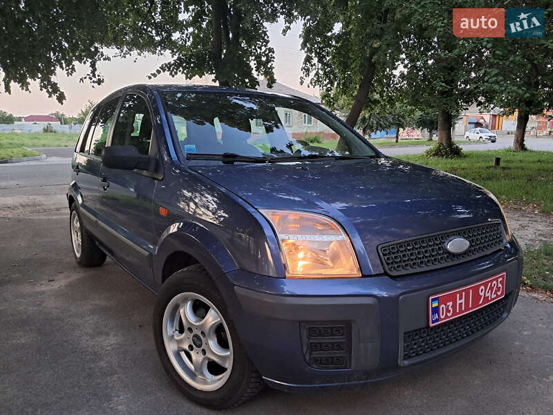Хэтчбек Ford Fusion 2006 в Прилуках