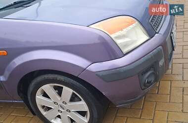 Хэтчбек Ford Fusion 2006 в 