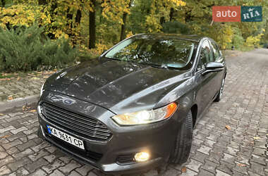 Седан Ford Fusion 2015 в 