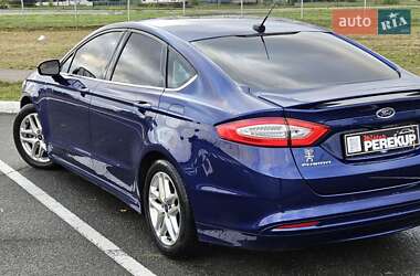 Седан Ford Fusion 2015 в 