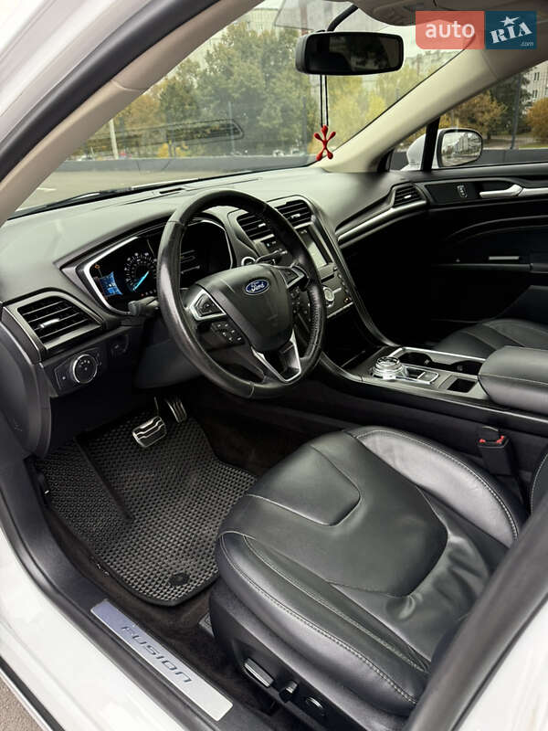 Седан Ford Fusion 2018 в Чернигове