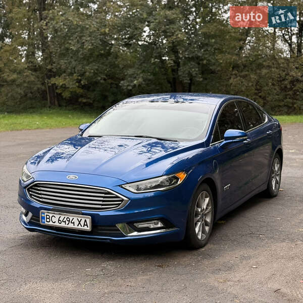 Седан Ford Fusion 2016 в 