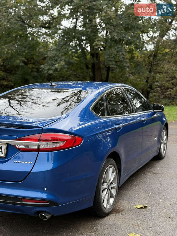 Седан Ford Fusion 2016 в Львові