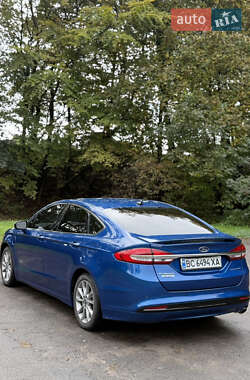 Седан Ford Fusion 2016 в 