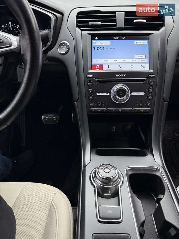 Седан Ford Fusion 2016 в Львові