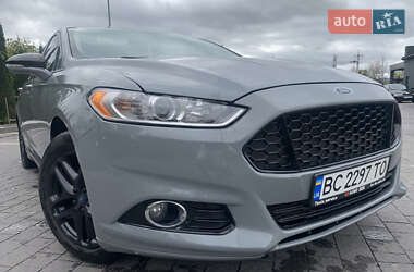 Седан Ford Fusion 2013 в Надворной