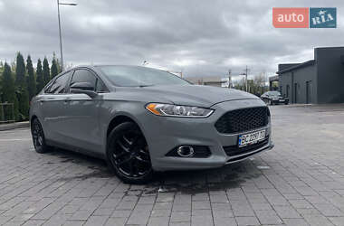 Седан Ford Fusion 2013 в 