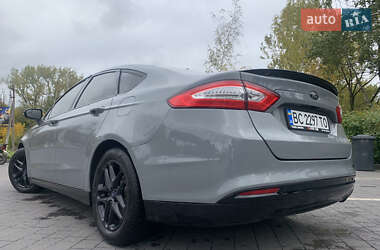 Седан Ford Fusion 2013 в 