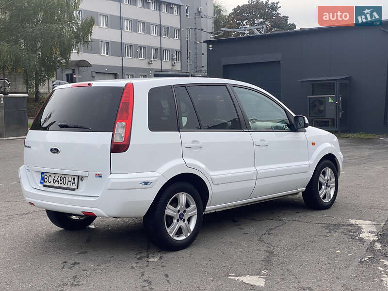 Хэтчбек Ford Fusion 2011 в Львове