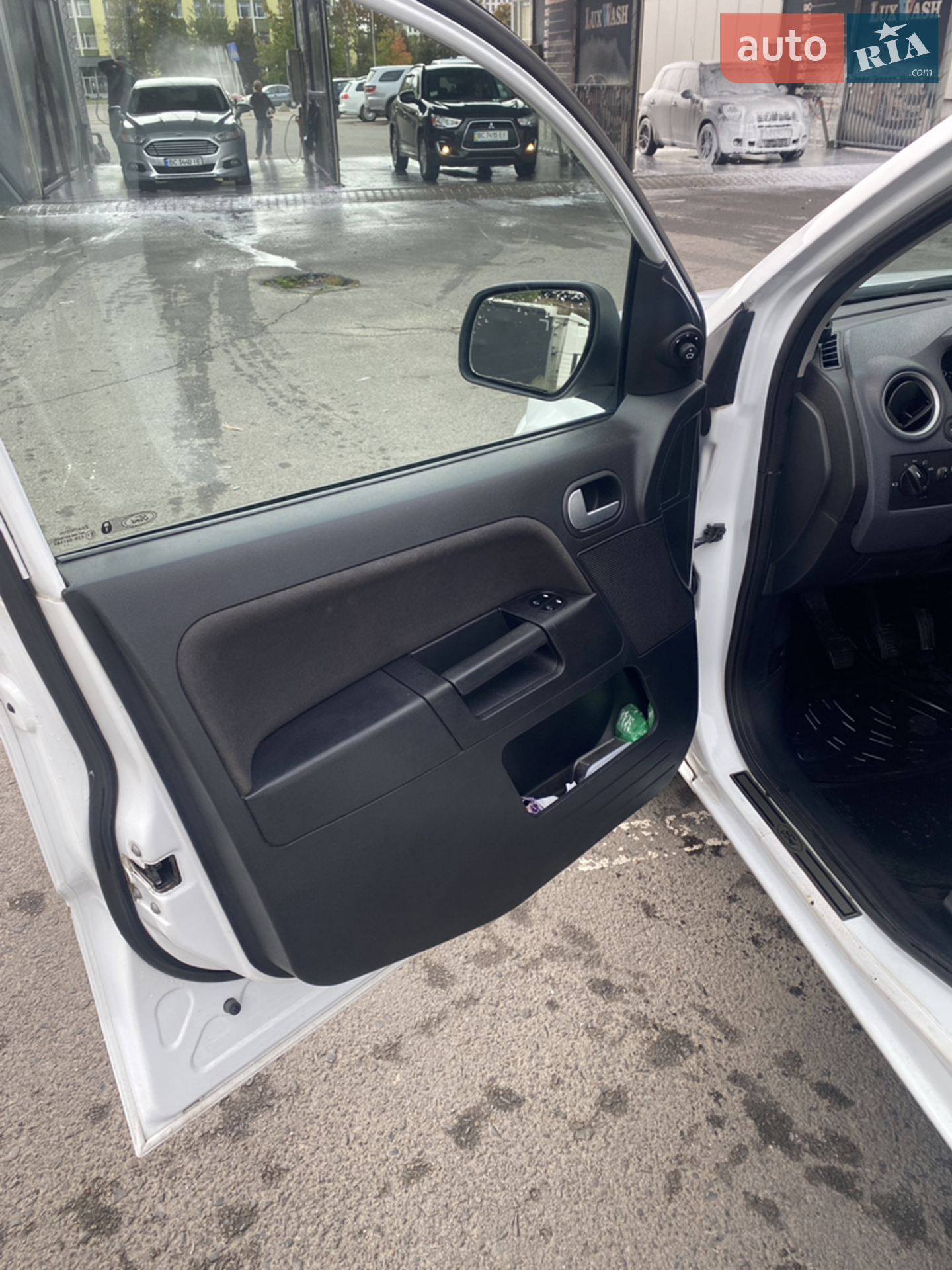 2011 Ford Fusion - мініатюра 12