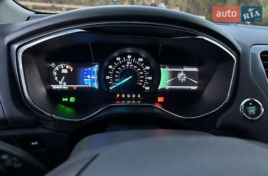 Седан Ford Fusion 2014 в 