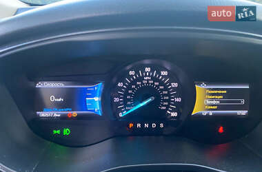 Седан Ford Fusion 2017 в 