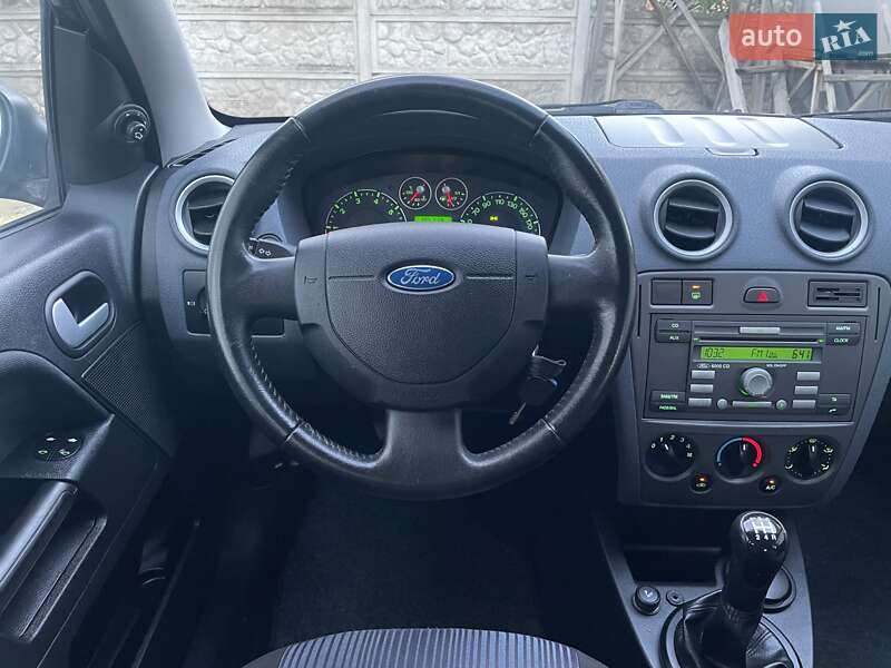 Хэтчбек Ford Fusion 2008 в Виннице