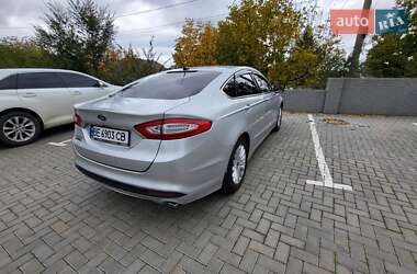Седан Ford Fusion 2013 в 
