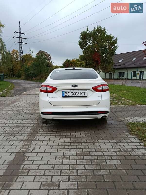 Седан Ford Fusion 2015 в Львове