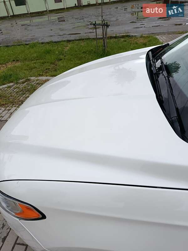 Седан Ford Fusion 2015 в Львове