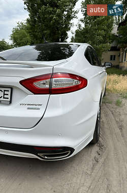 Седан Ford Fusion 2015 в 