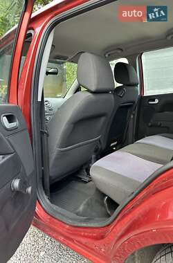Хэтчбек Ford Fusion 2009 в Городке
