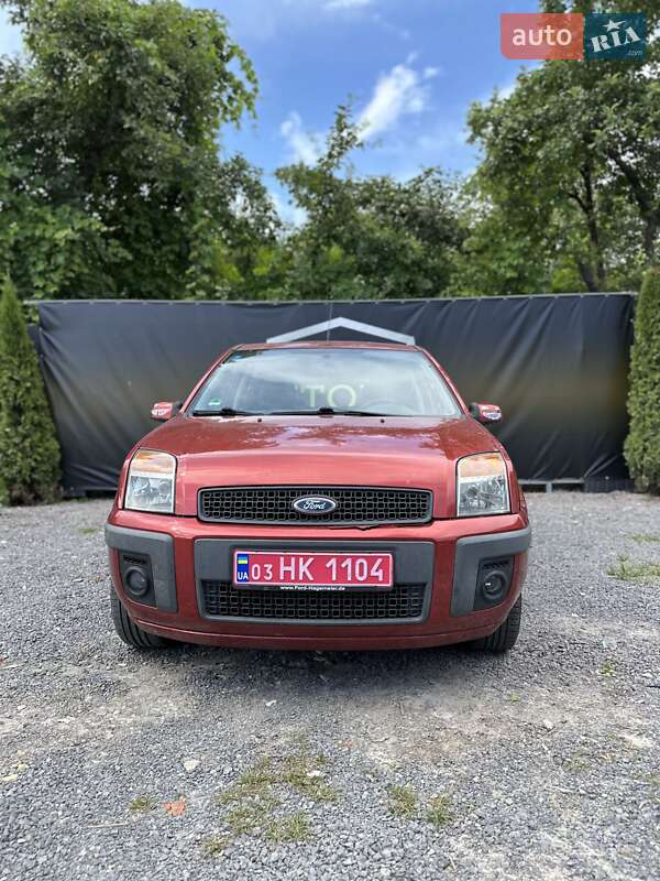 Хэтчбек Ford Fusion 2009 в Городке фото Хэтчбек Ford Fusion 2009 в Городке